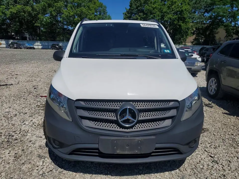 2016 MERCEDES-BENZ METRIS   