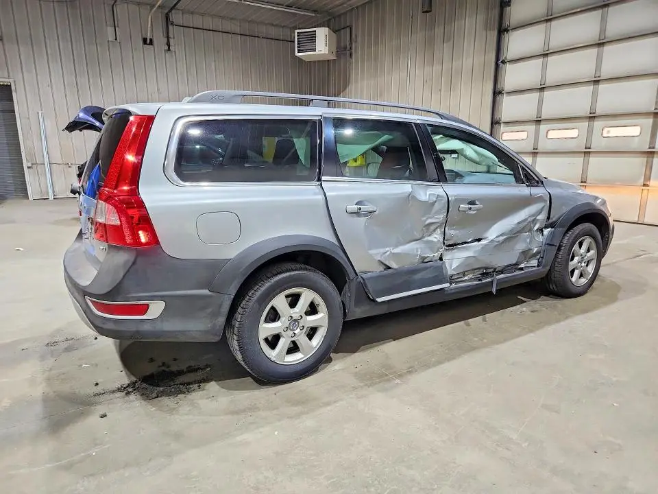 2012 VOLVO XC70 3.2  