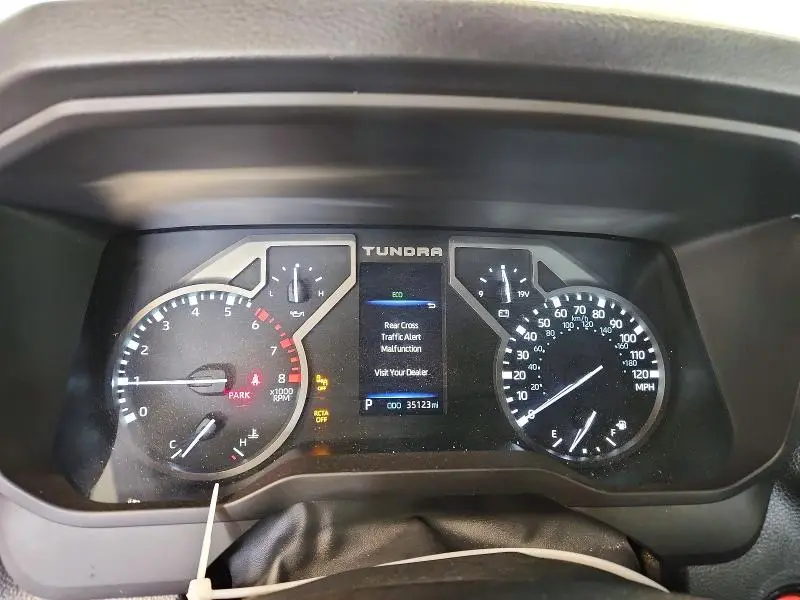 2025 TOYOTA TUNDRA SR5  