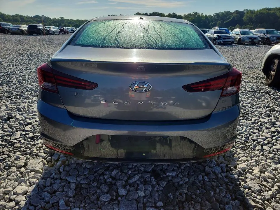 2020 HYUNDAI ELANTRA SEL  