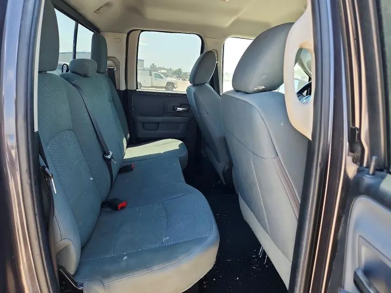 2016 RAM 1500 SLT  