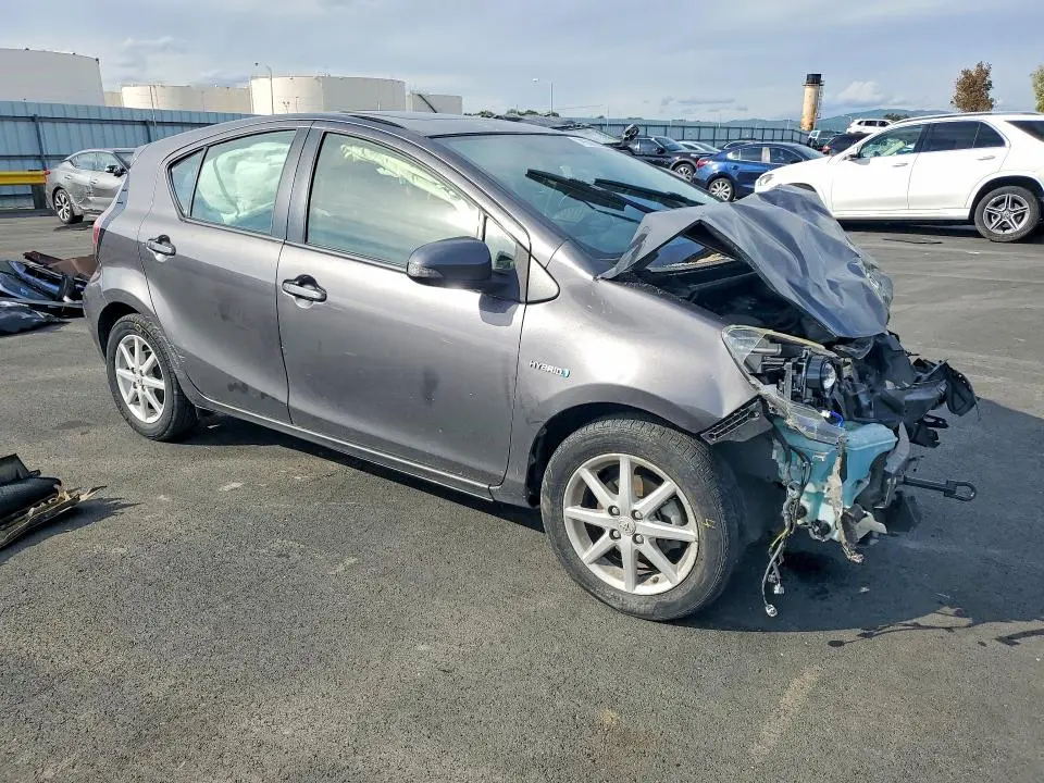 2015 TOYOTA PRIUS C   