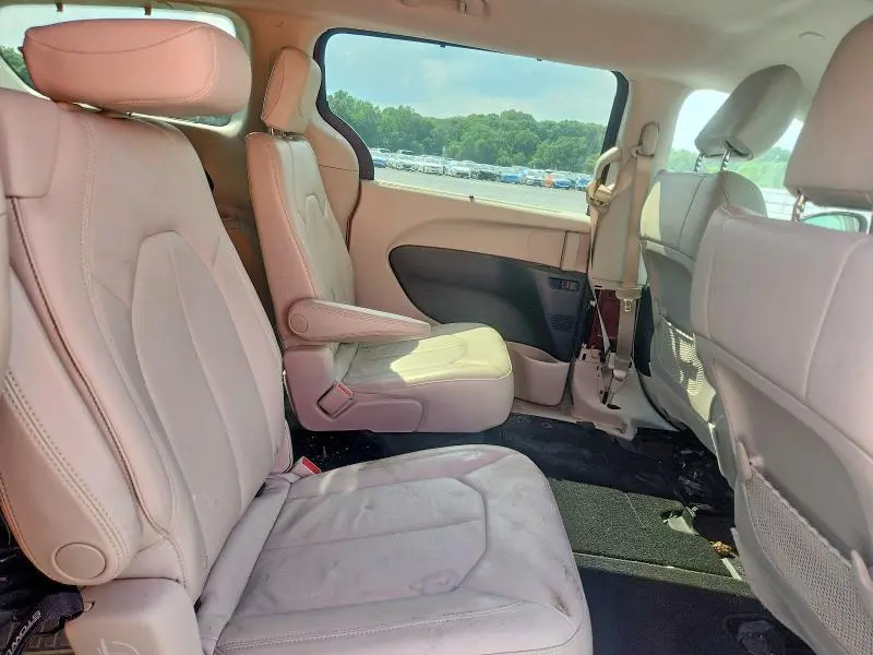 2017 CHRYSLER PACIFICA TOURING L  