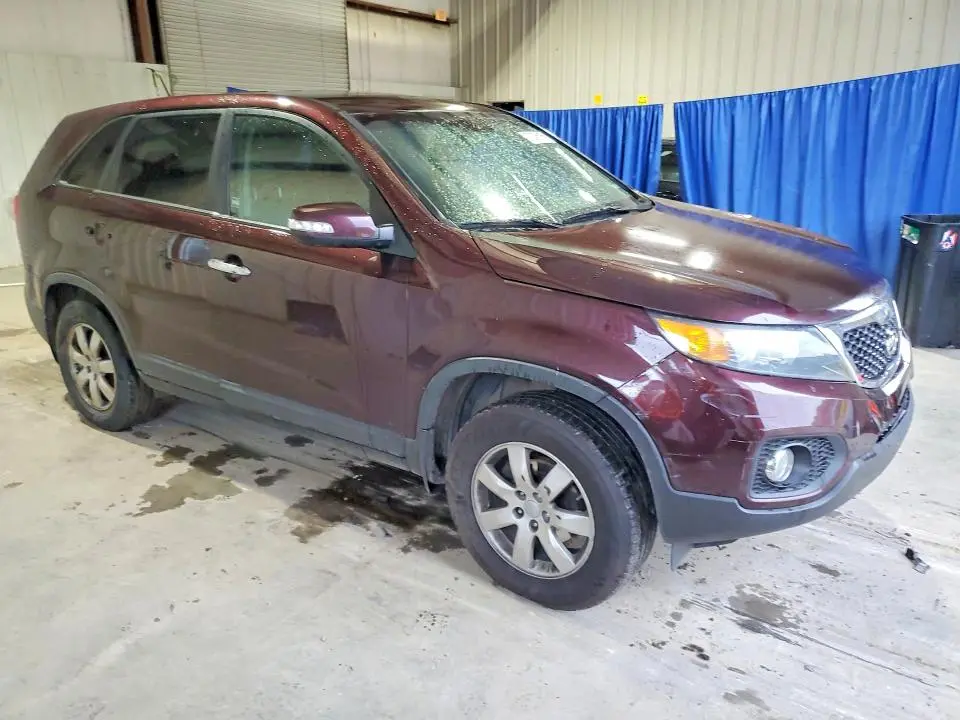 2013 KIA SORENTO LX  