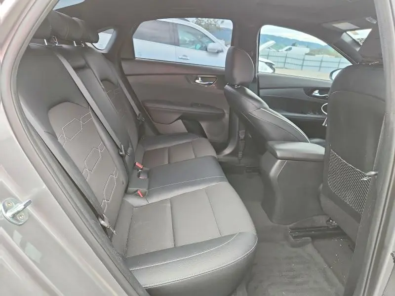 2023 KIA FORTE GT LINE  