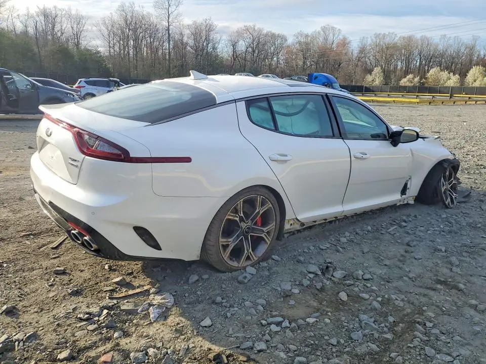 2018 KIA STINGER GT2  