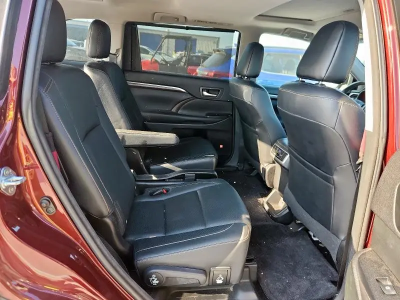 2016 TOYOTA HIGHLANDER LIMITED  