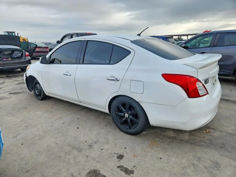 2014 NISSAN VERSA 1.6 SV  