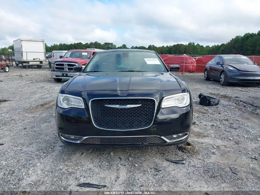 2017 CHRYSLER 300 LIMITED