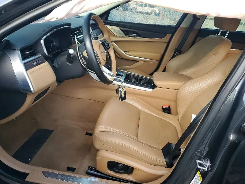 2023 JAGUAR XF SE  