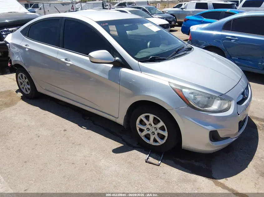 2013 HYUNDAI ACCENT GLS