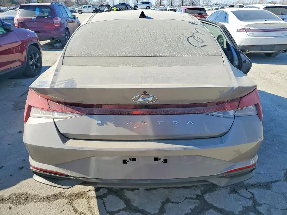 2021 HYUNDAI ELANTRA 4D   