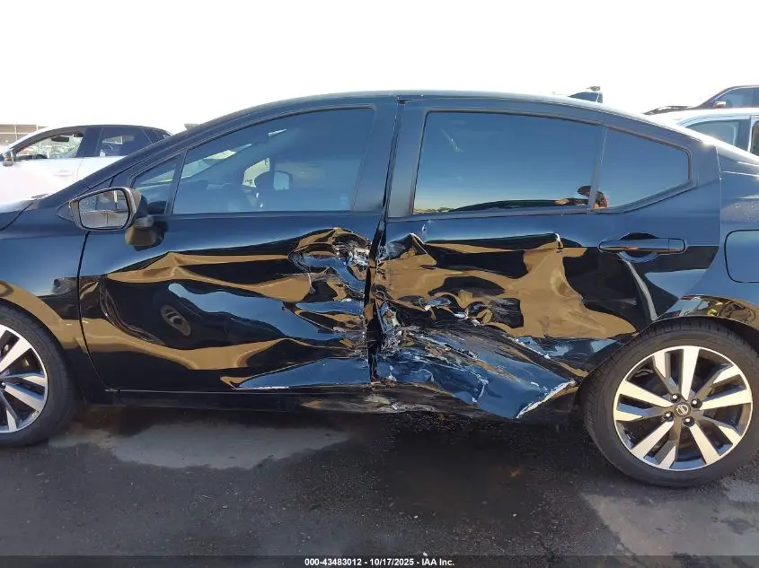 2021 NISSAN VERSA SR XTRONIC CVT