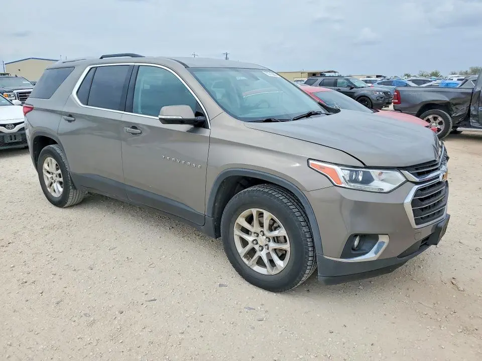 2018 CHEVROLET TRAVERSE LT  