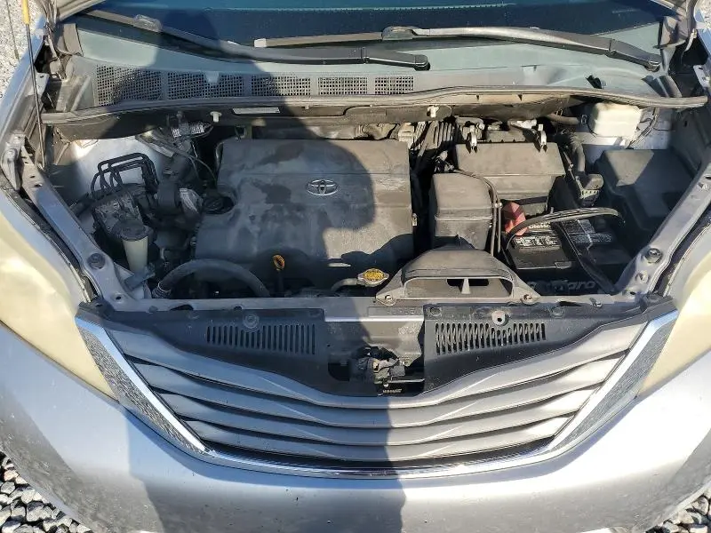 2012 TOYOTA SIENNA XLE 8-PASSENGER  