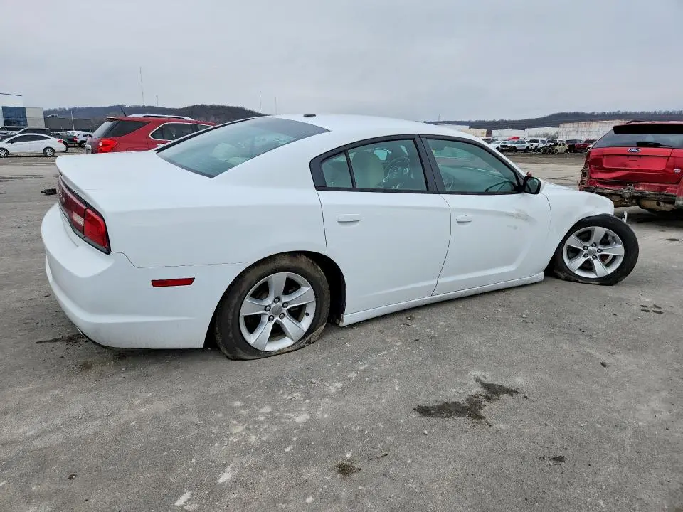 2014 DODGE CHARGER SE  