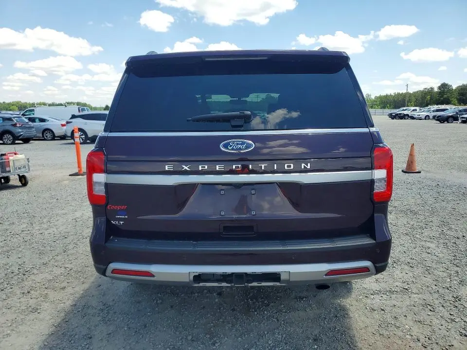 2023 FORD EXPEDITION XLT  