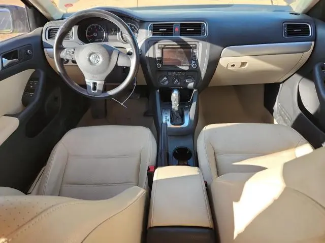 2013 VOLKSWAGEN JETTA SE  