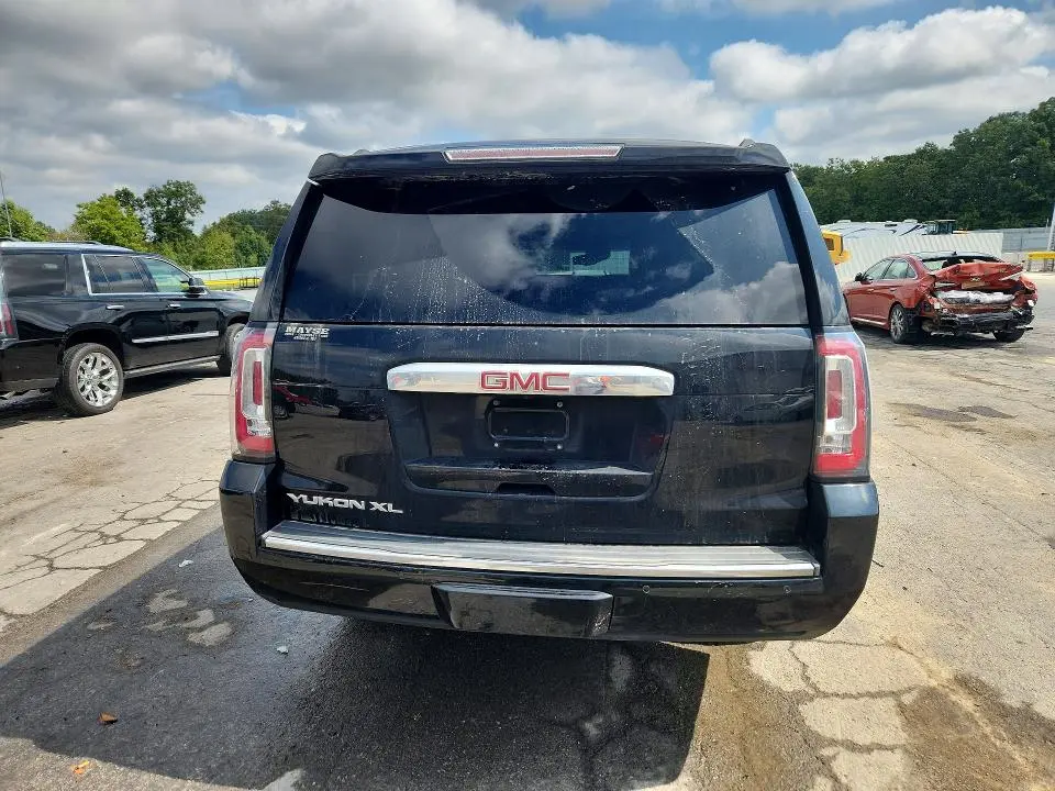 2018 GMC YUKON XL DENALI  