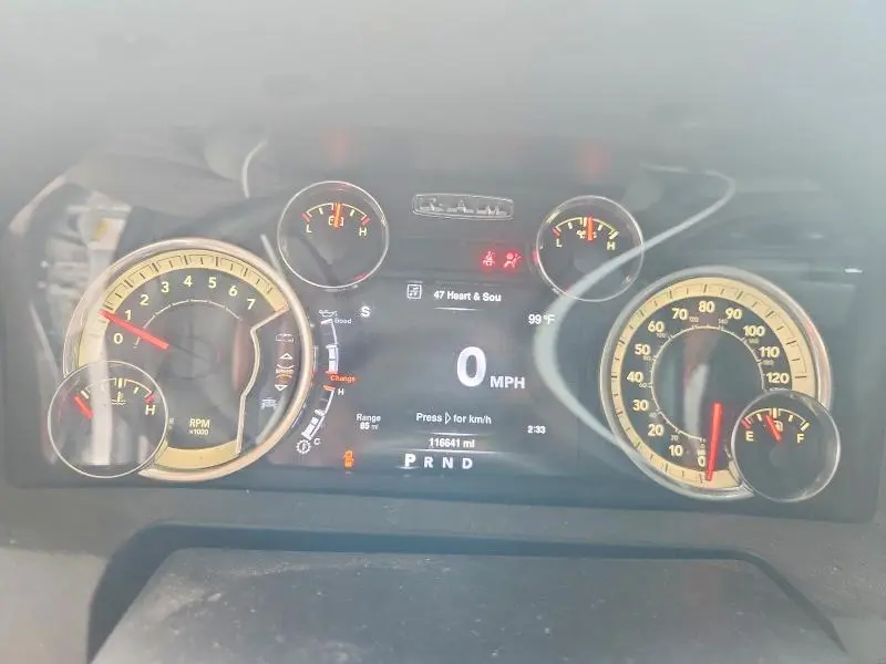 2016 RAM 1500 SLT  