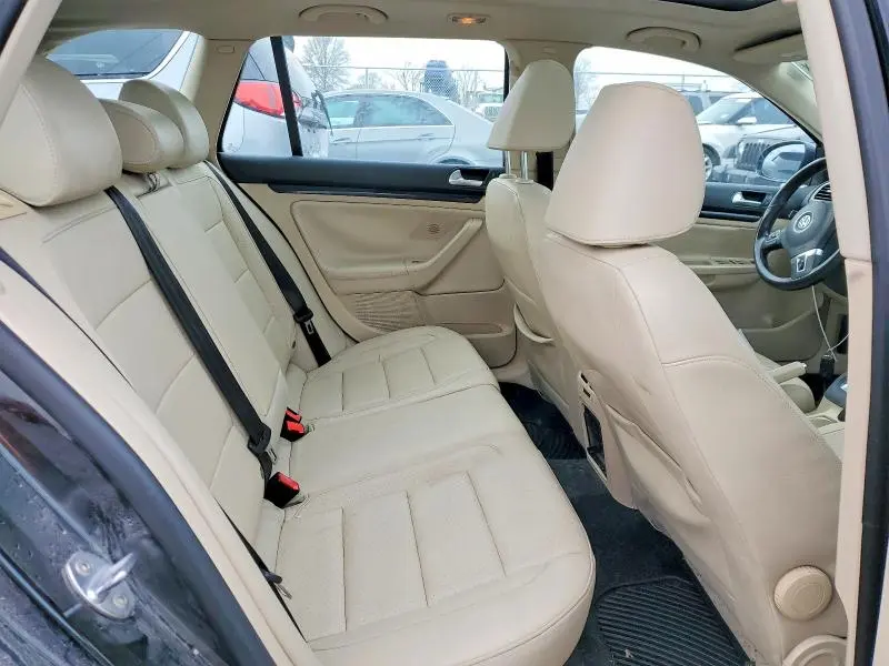 2011 VOLKSWAGEN JETTA TDI  