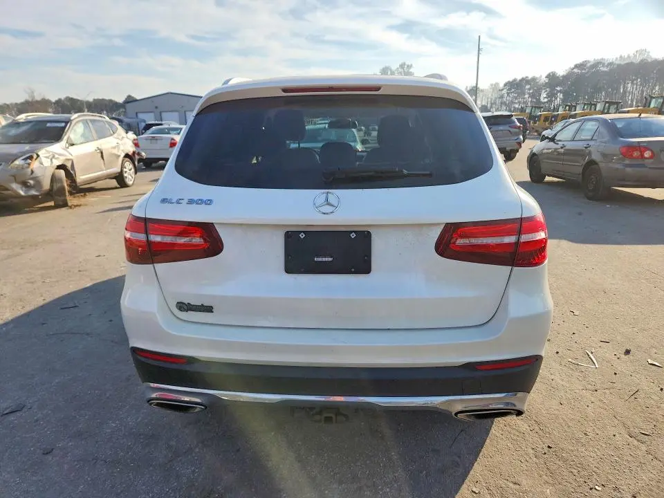 2017 MERCEDES-BENZ GLC 300  