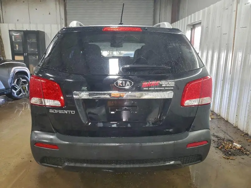 2011 KIA SORENTO LX  