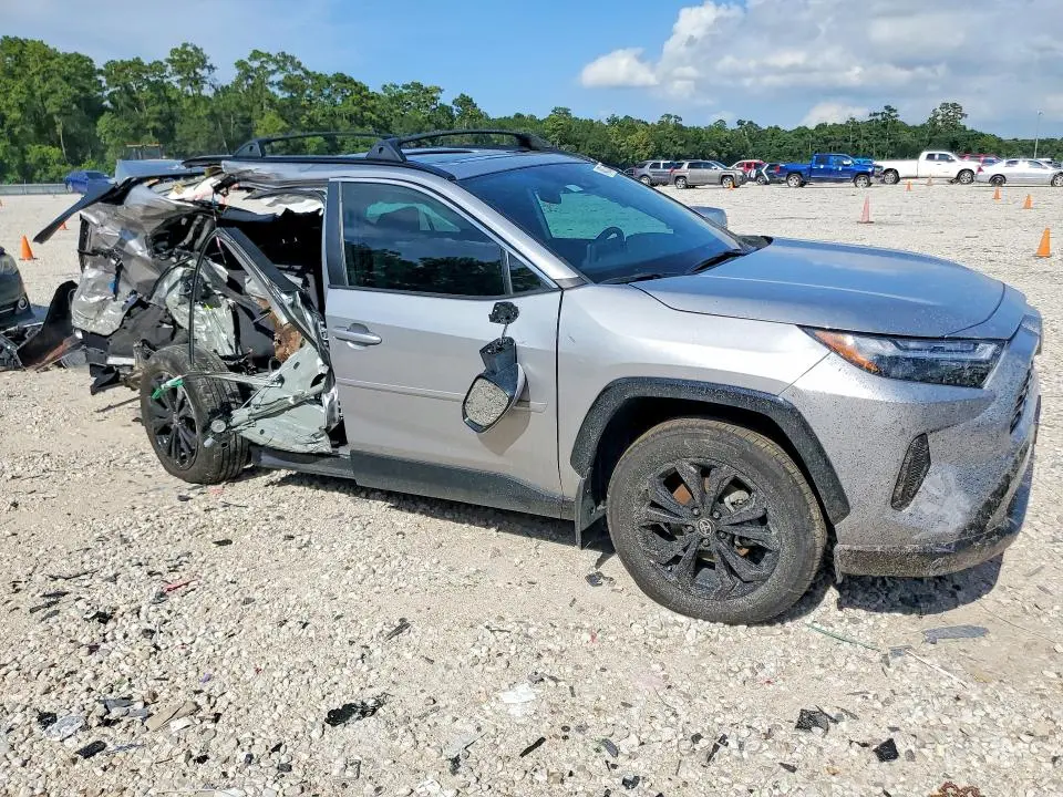 2023 TOYOTA RAV4 SE  