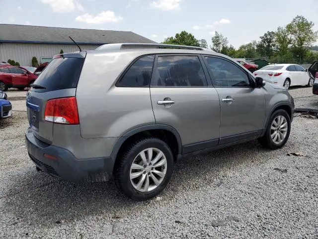 2011 KIA SORENTO BASE  