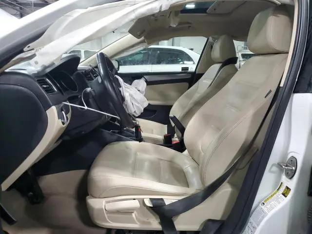 2015 VOLKSWAGEN JETTA SE  