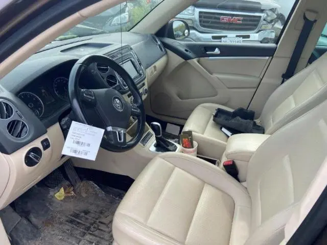 2015 VOLKSWAGEN TIGUAN S  