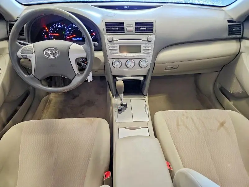 2010 TOYOTA CAMRY LE  