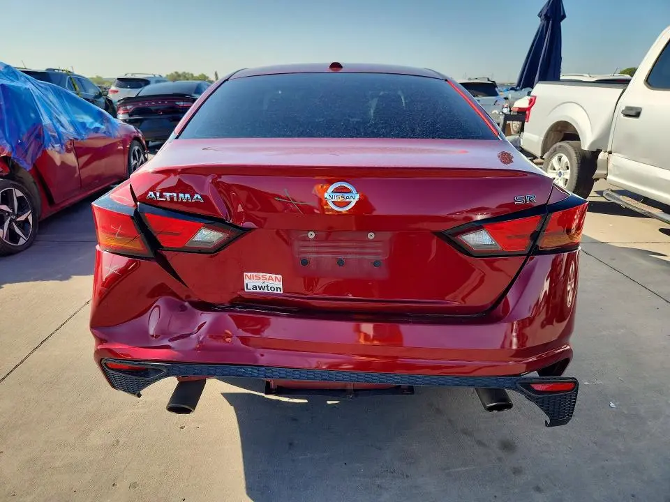 2019 NISSAN ALTIMA SR  