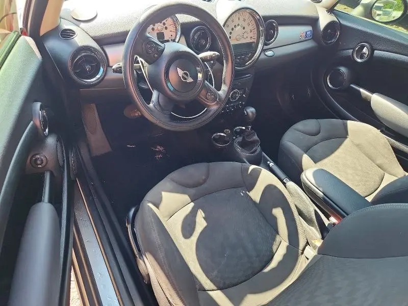 2012 MINI COOPER   