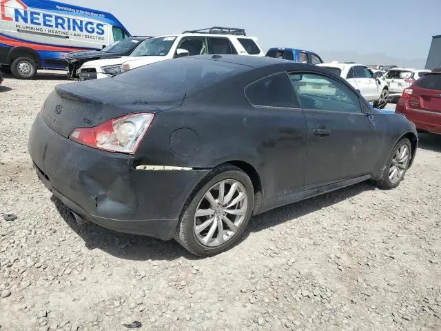 2011 INFINITI G37   