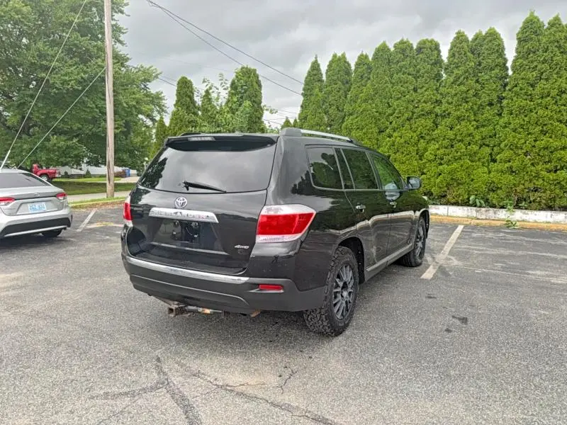 2011 TOYOTA HIGHLANDER LIMITED  
