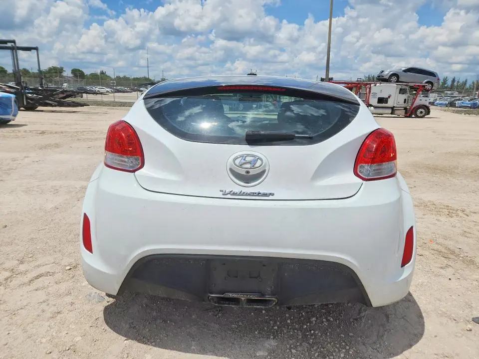 2017 HYUNDAI VELOSTER BASE  