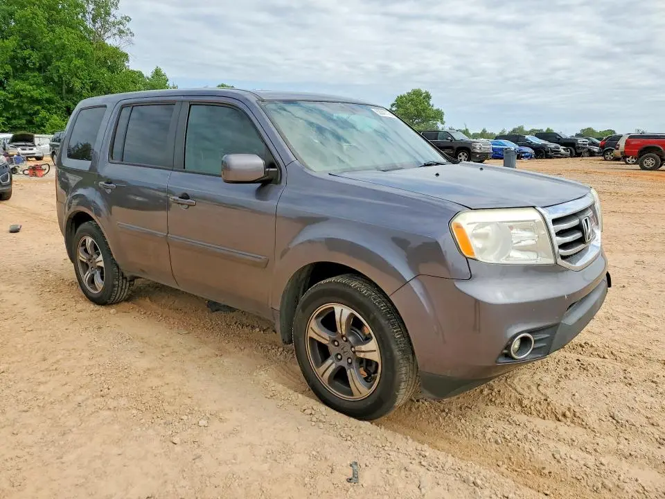 2015 HONDA PILOT SE  