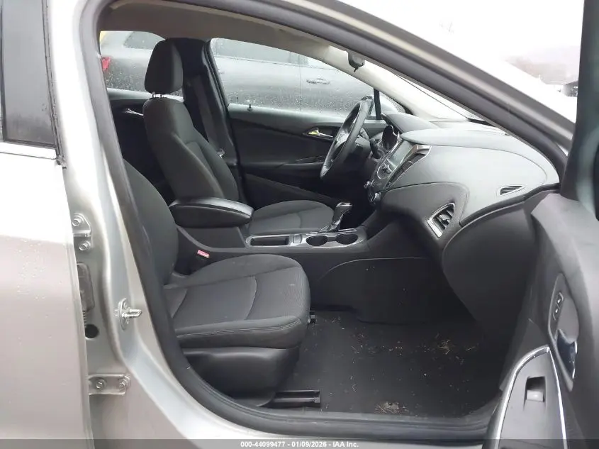 2017 CHEVROLET CRUZE LT AUTO