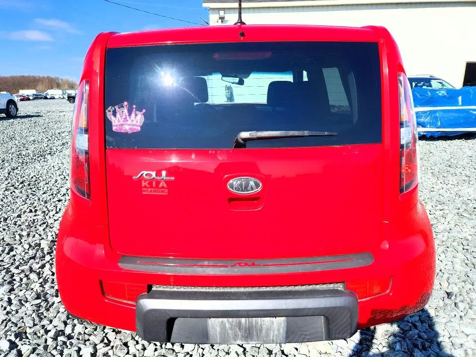2011 KIA SOUL +  