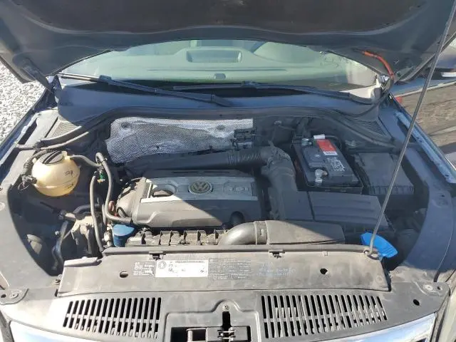 2011 VOLKSWAGEN TIGUAN S  