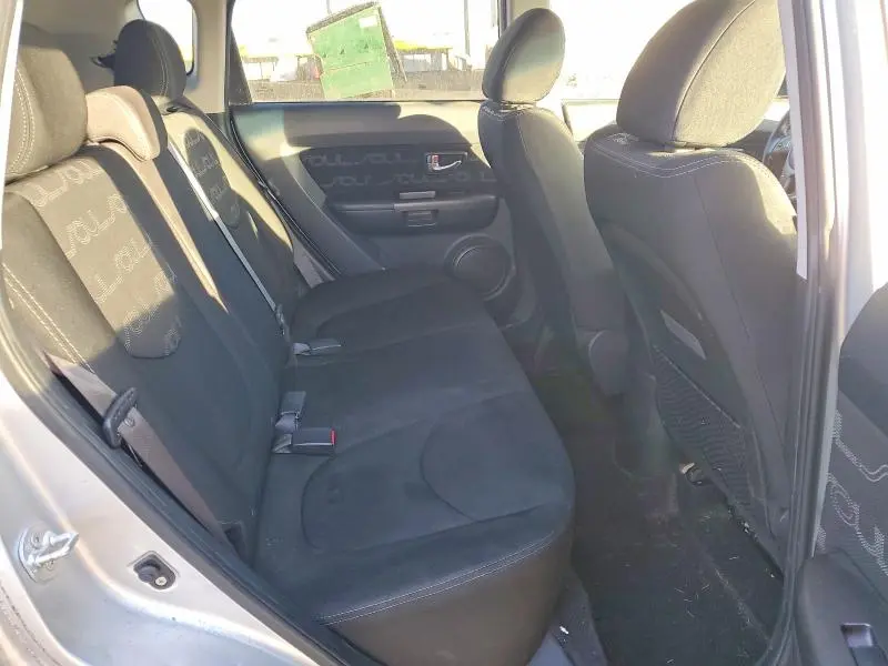 2013 KIA SOUL +  
