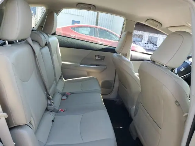 2014 TOYOTA PRIUS V   
