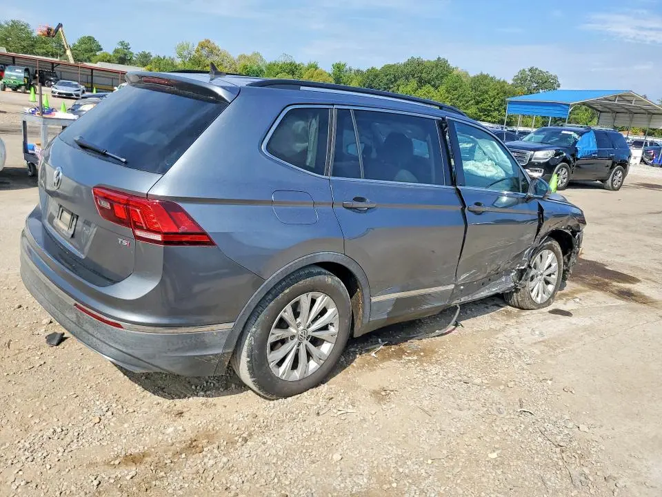 2018 VOLKSWAGEN TIGUAN SE  