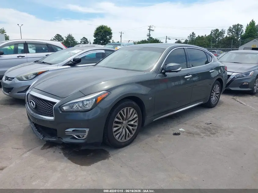 2015 INFINITI Q70L 3.7