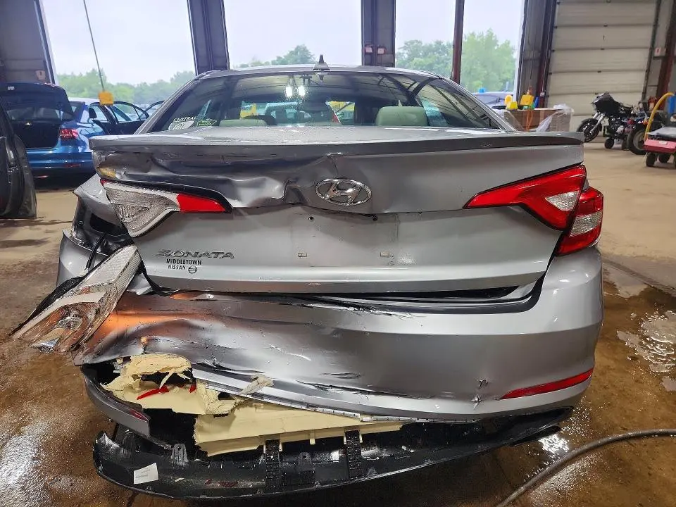 2016 HYUNDAI SONATA SE  