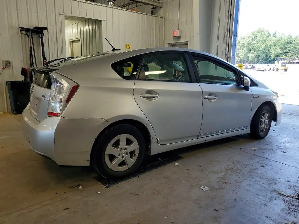 2010 TOYOTA PRIUS II  