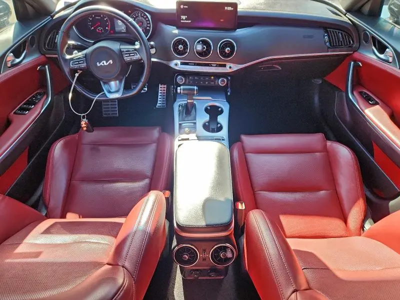 2022 KIA STINGER GT1  