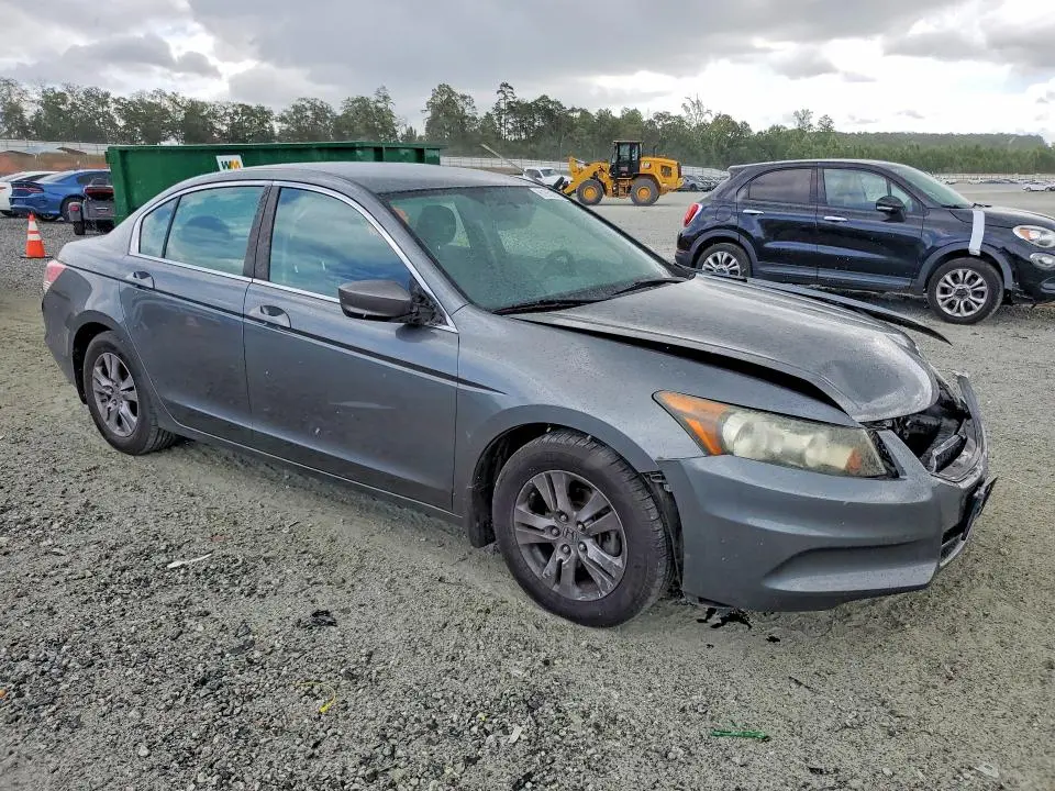 2011 HONDA ACCORD LXP  