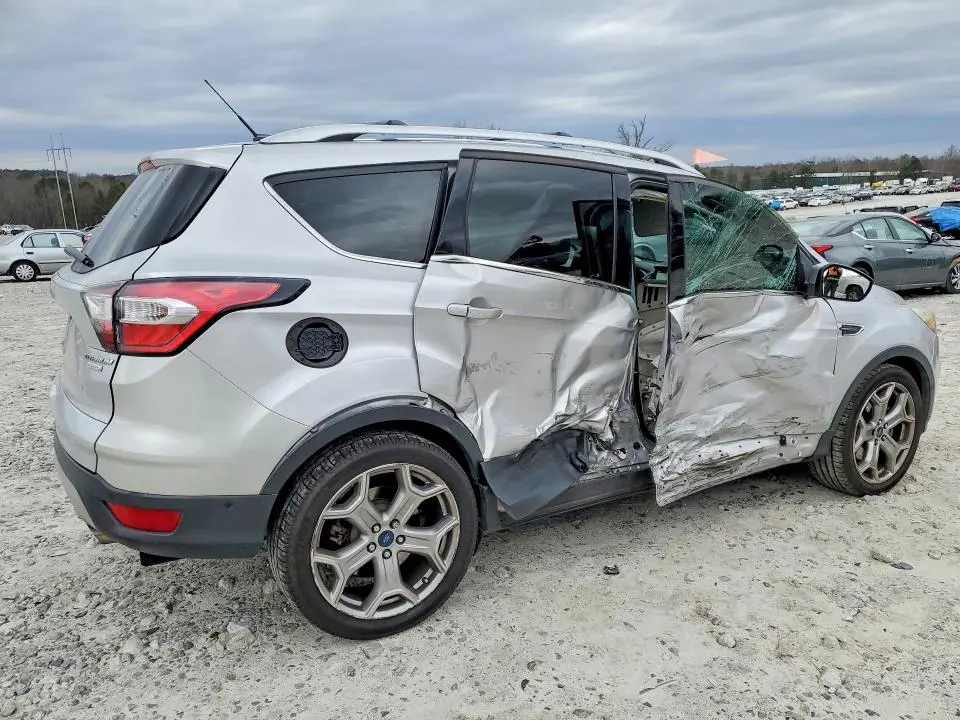 2017 FORD ESCAPE TITANIUM  